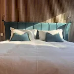 Lily's Place * Wexford